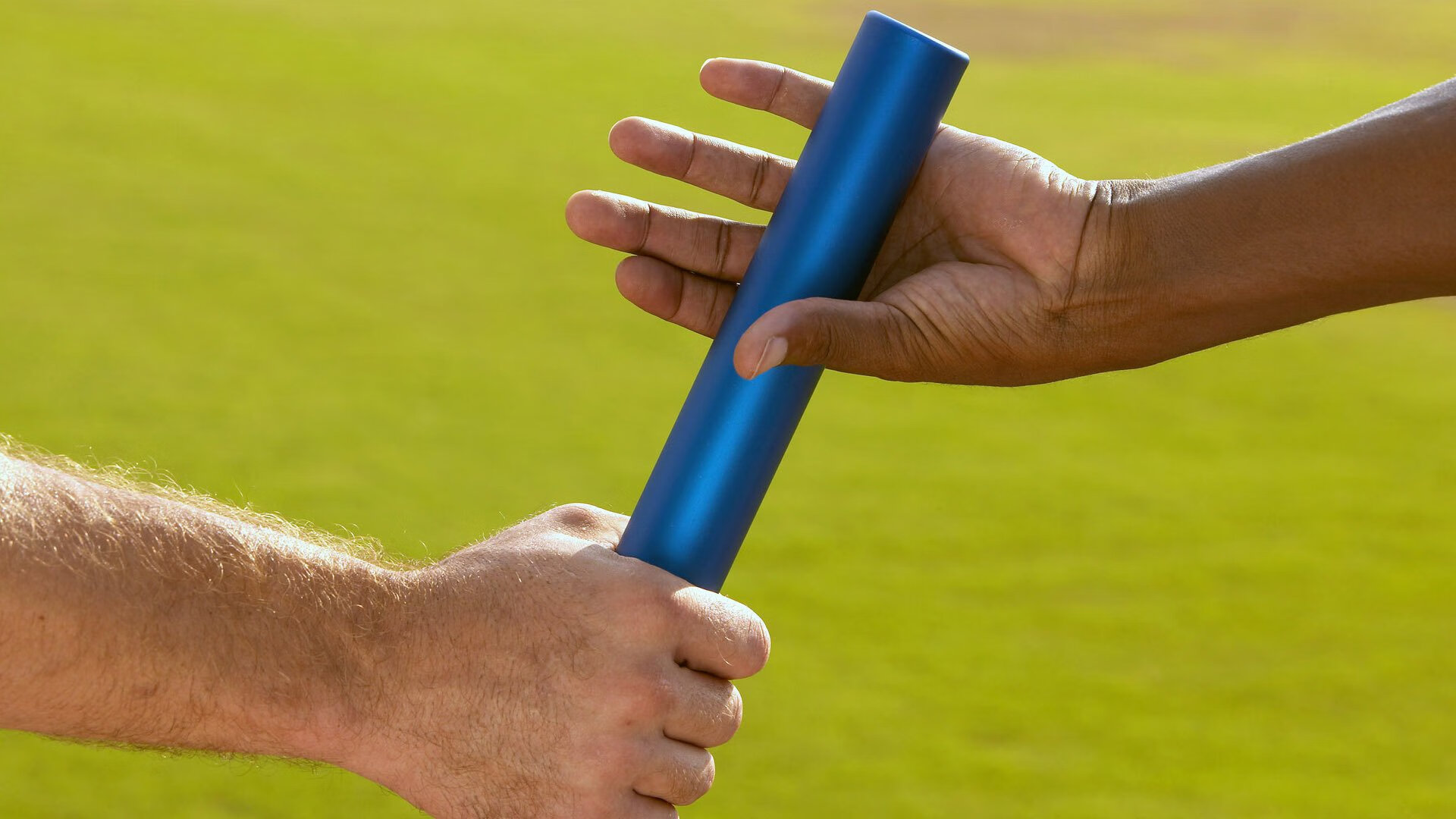 佩拉卡尼冲刺阶段紧咬陈佳，卡佩拉进攻能力