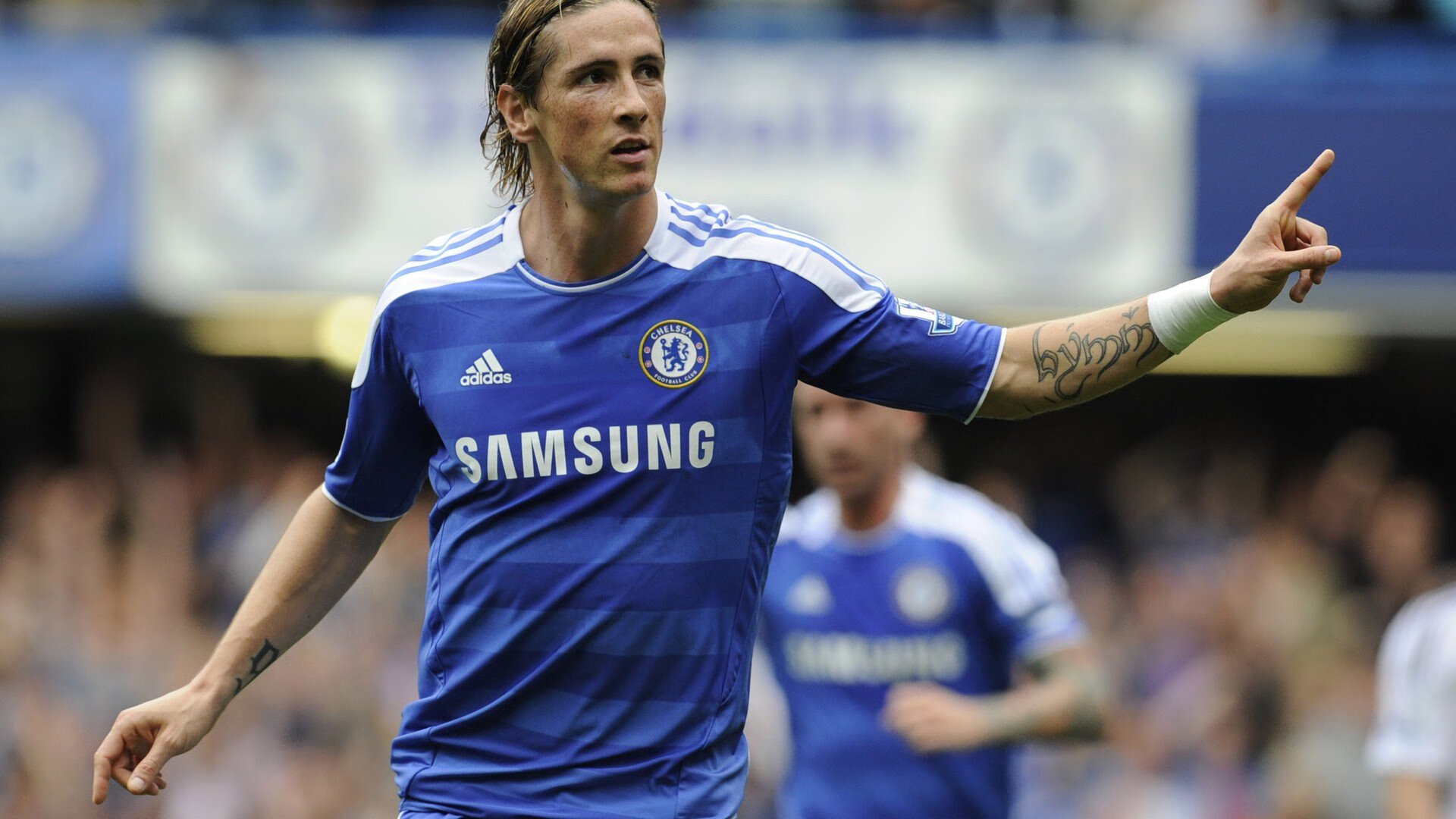 足球产业链延伸推动足球培训器材市场快速发展，足球器材公司